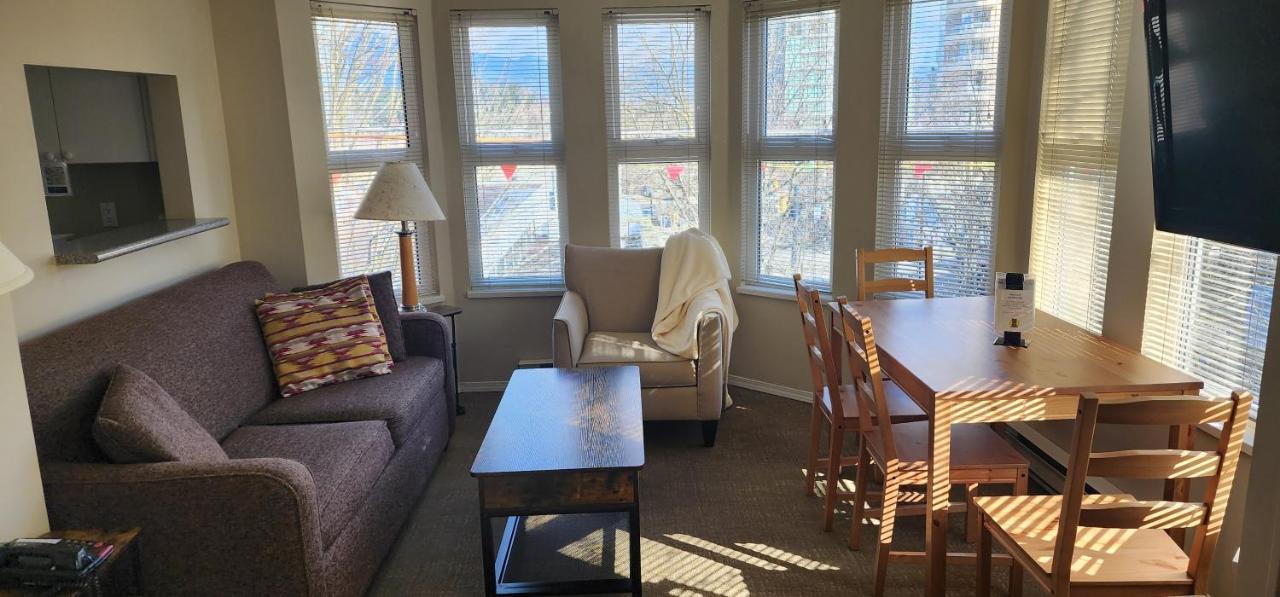 فانكوفر Times Square Suites Hotel المظهر الخارجي الصورة